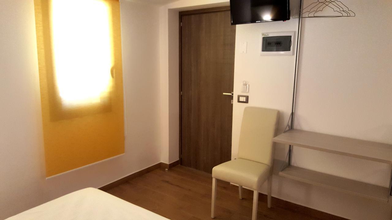 B&B Il Campanile 취아카 외부 사진